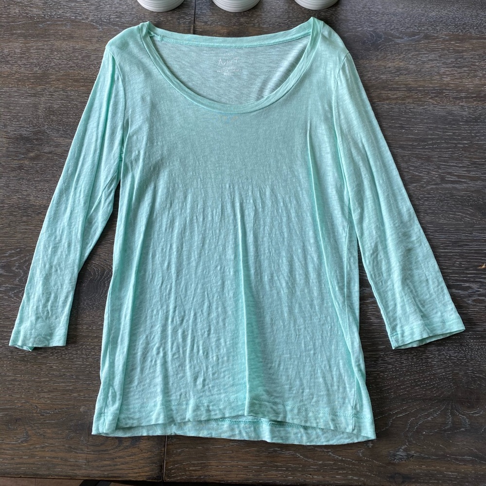 2/$30 J. Crew mint green 3/4 sleeve shirt women’s medium